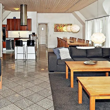 Ferienhaus 18 Person In Ulfborg